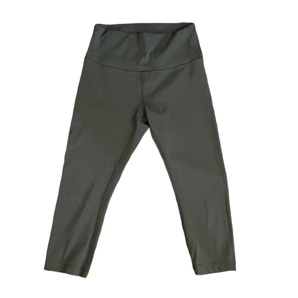 lululemon 21 inch Cropped Leggings in Olive Green - Sz 8